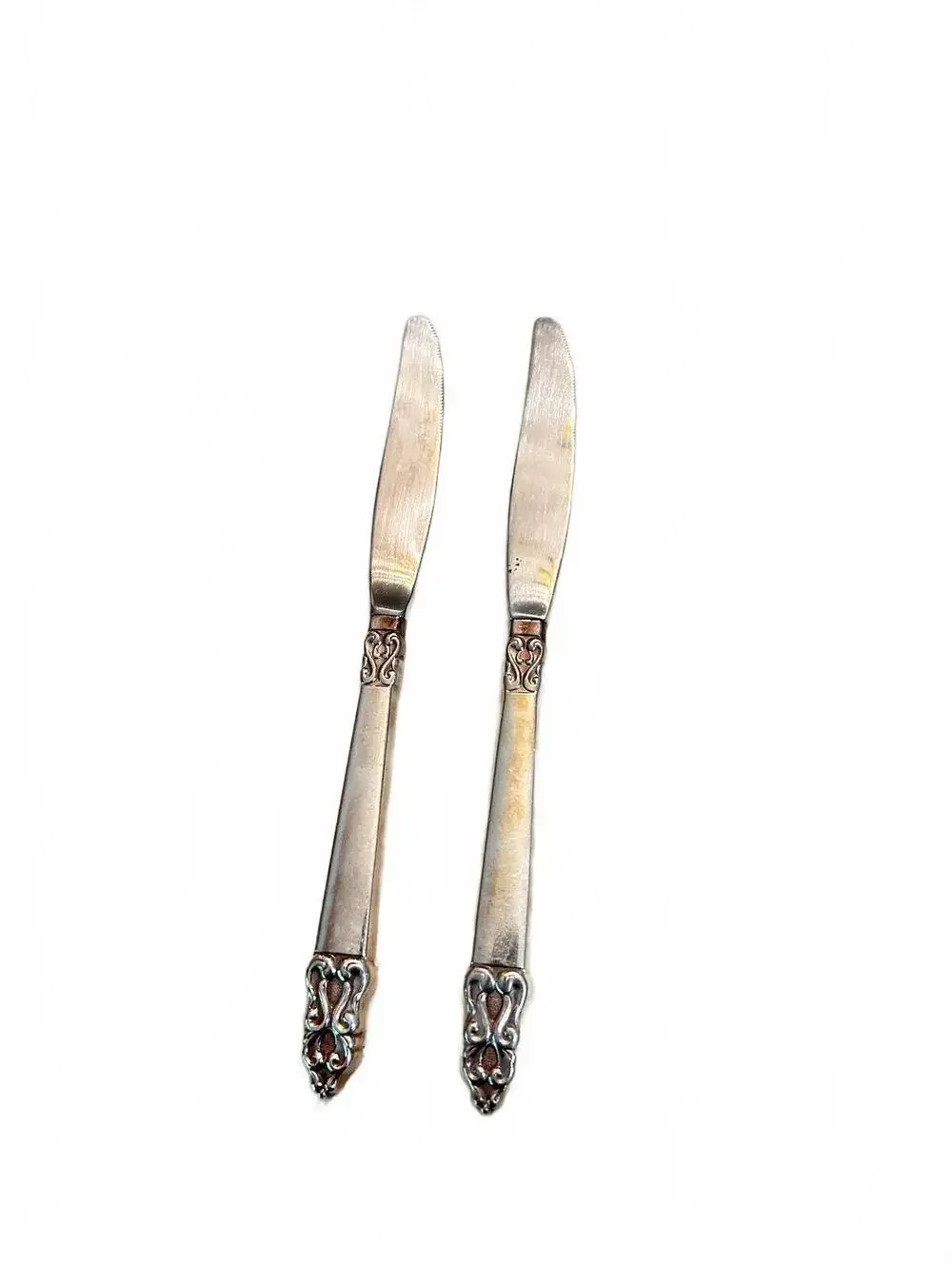 1847 Rogers Bros King Frederik Silverplate Dinner Knives, Set of 2